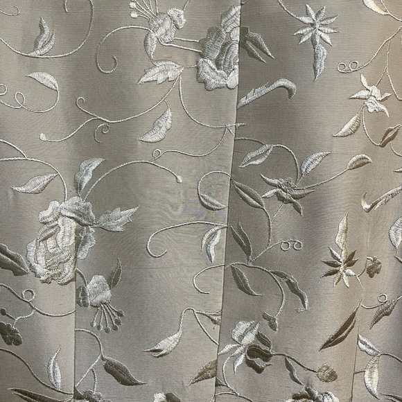 La Femme Gilar | Silk Floral Embroidery Jacket Size 4 - Picture 8 of 8